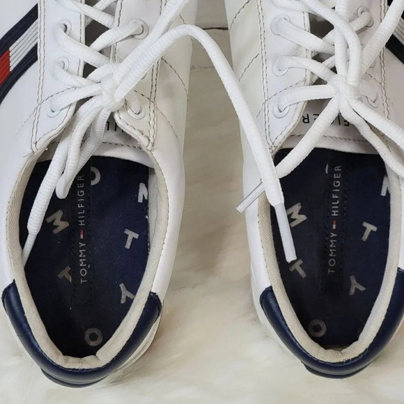 TOMMY Hilfiger Womens White Oneas Classic Low Top Preppy Sneaker Size 10 M - Picture 10 of 13